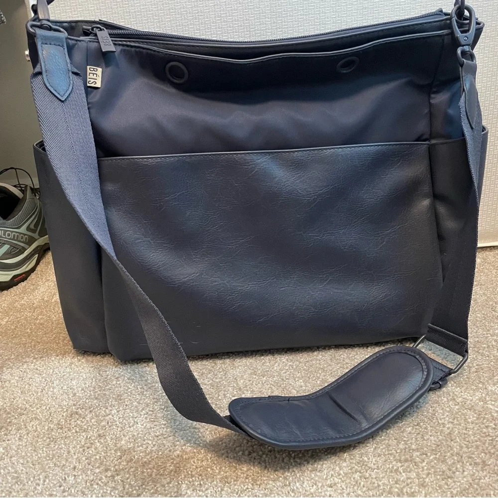 BÉIS The Diaper Bag in Navy